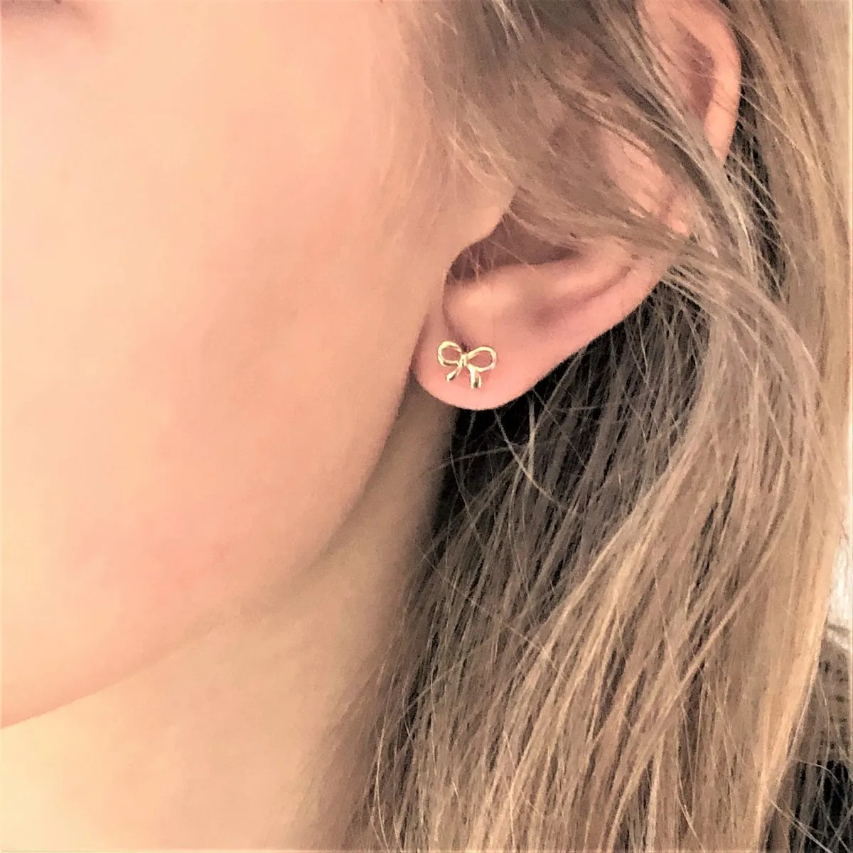 14 Karat Yellow Gold Graceful Bow Earrings