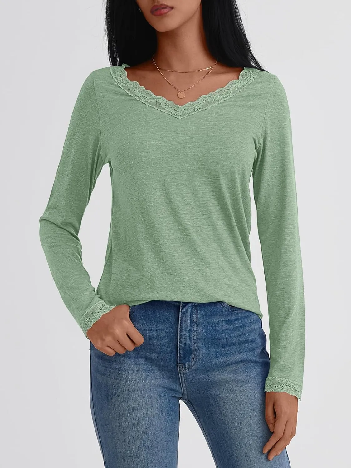AUTOMET Long Sleeve T Shirts for Women Lace V Neck Casual Cute Tops Loose Fit Fall Winter Basic Clothing