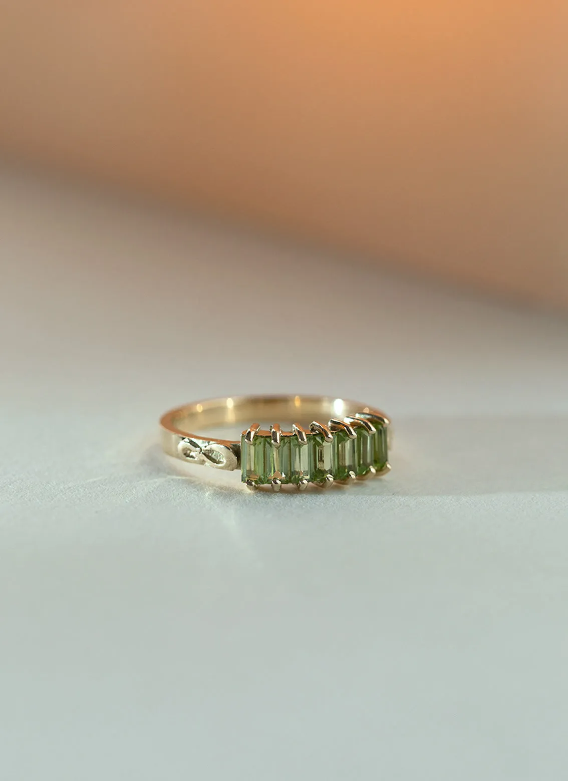 Gigi peridot 14k gold ring