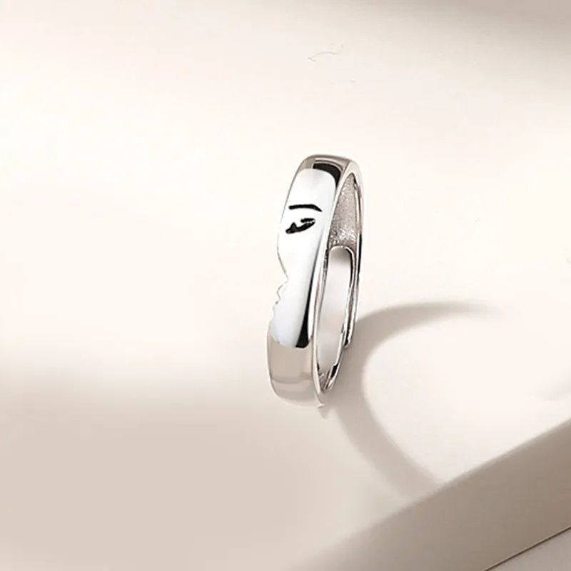 Kissing Couple Anniversary Rings Set with Names Engraved