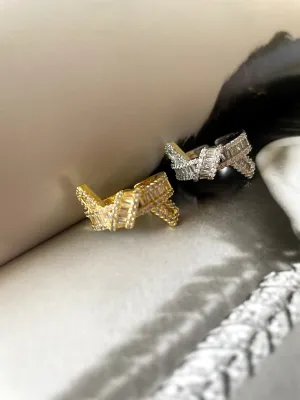 Knotted Baguettes Ring