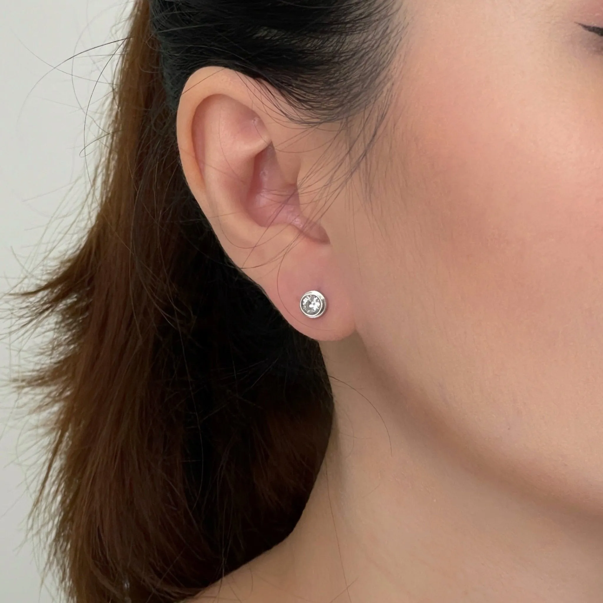 Minimal Zirconia Stud Earring - Silver