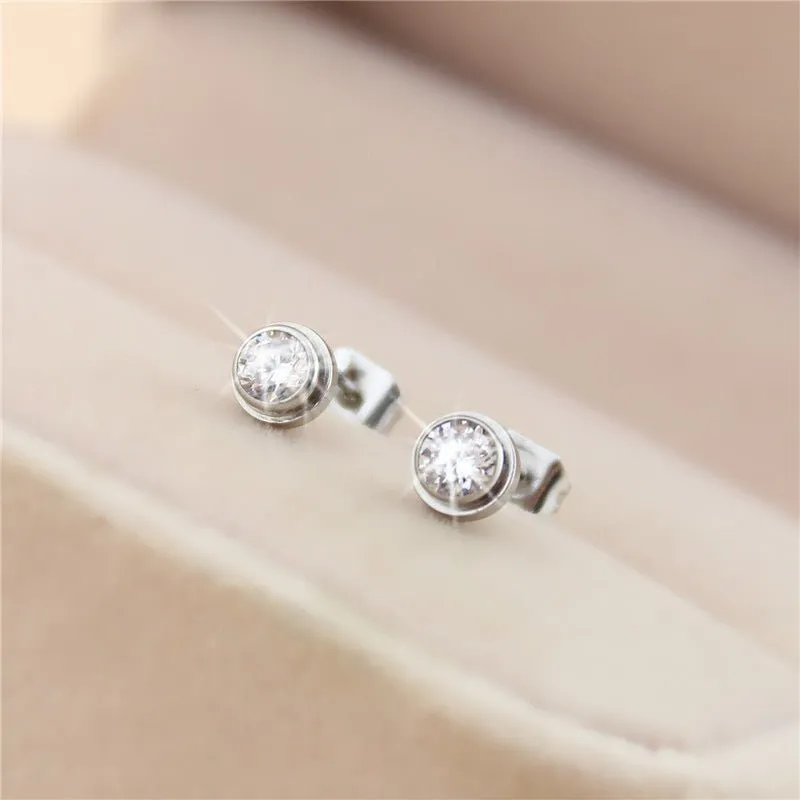 Minimal Zirconia Stud Earring - Silver