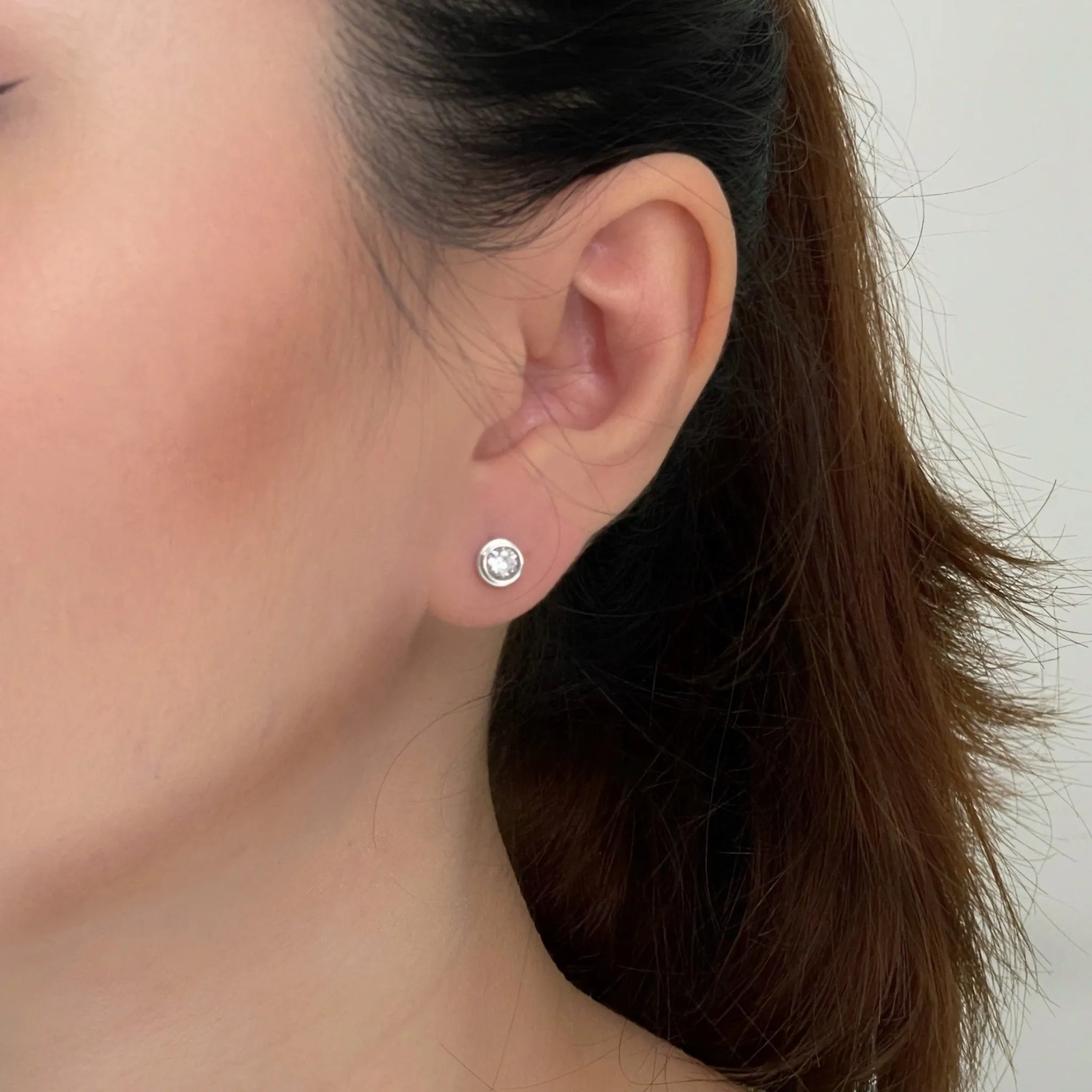 Minimal Zirconia Stud Earring - Silver