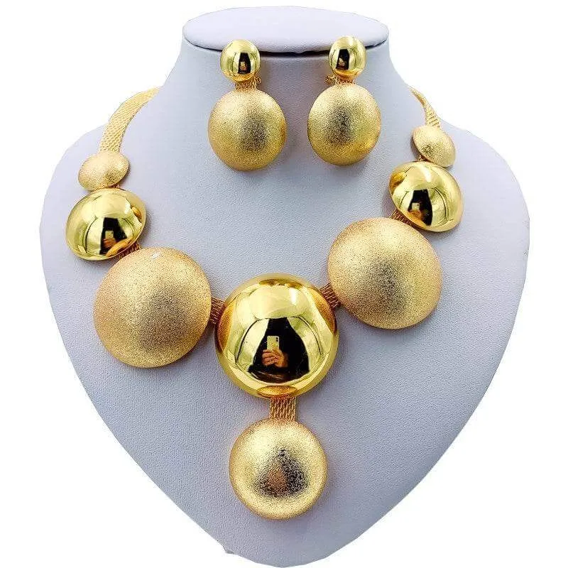 Necklaces & Pendants