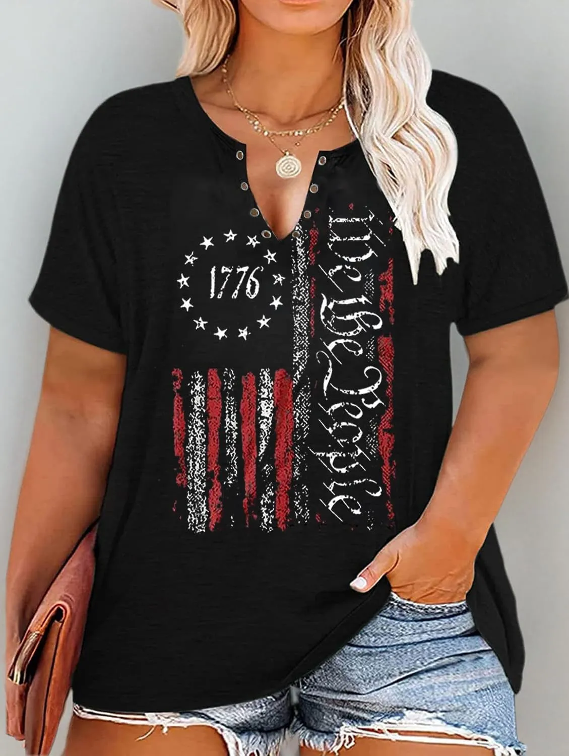Plus Size USA Flag V-Neck T-Shirt Women Distressed American Flag Graphic Tees Short Sleeve 4th of July Patriotic Tops
