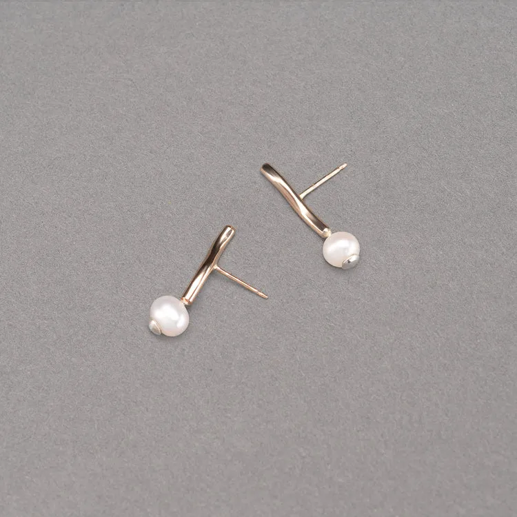 REBIRTH PEARL STUD