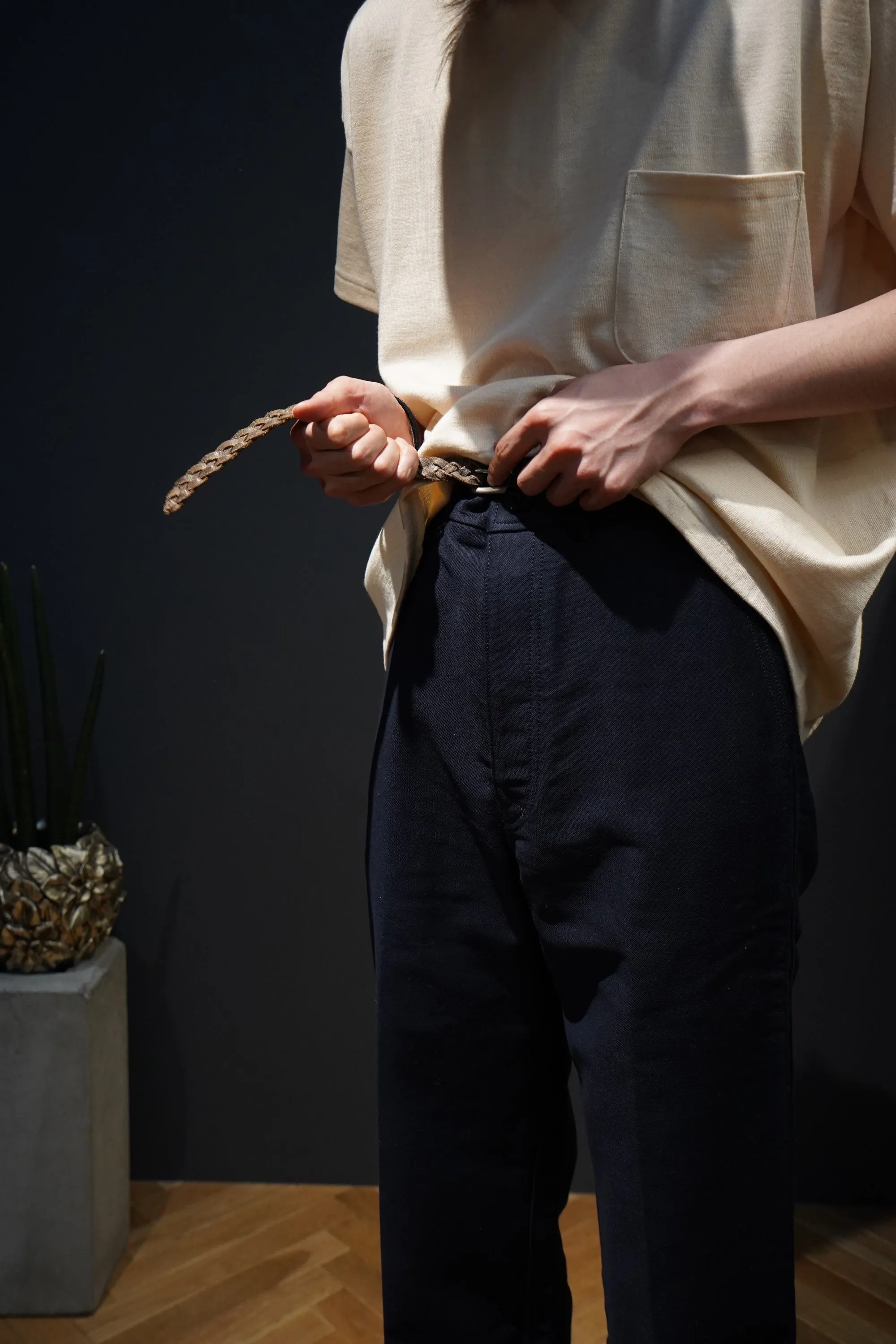UNIFORME DEEP CUFFS WIDE CHINO TROUSERS (NAVY)