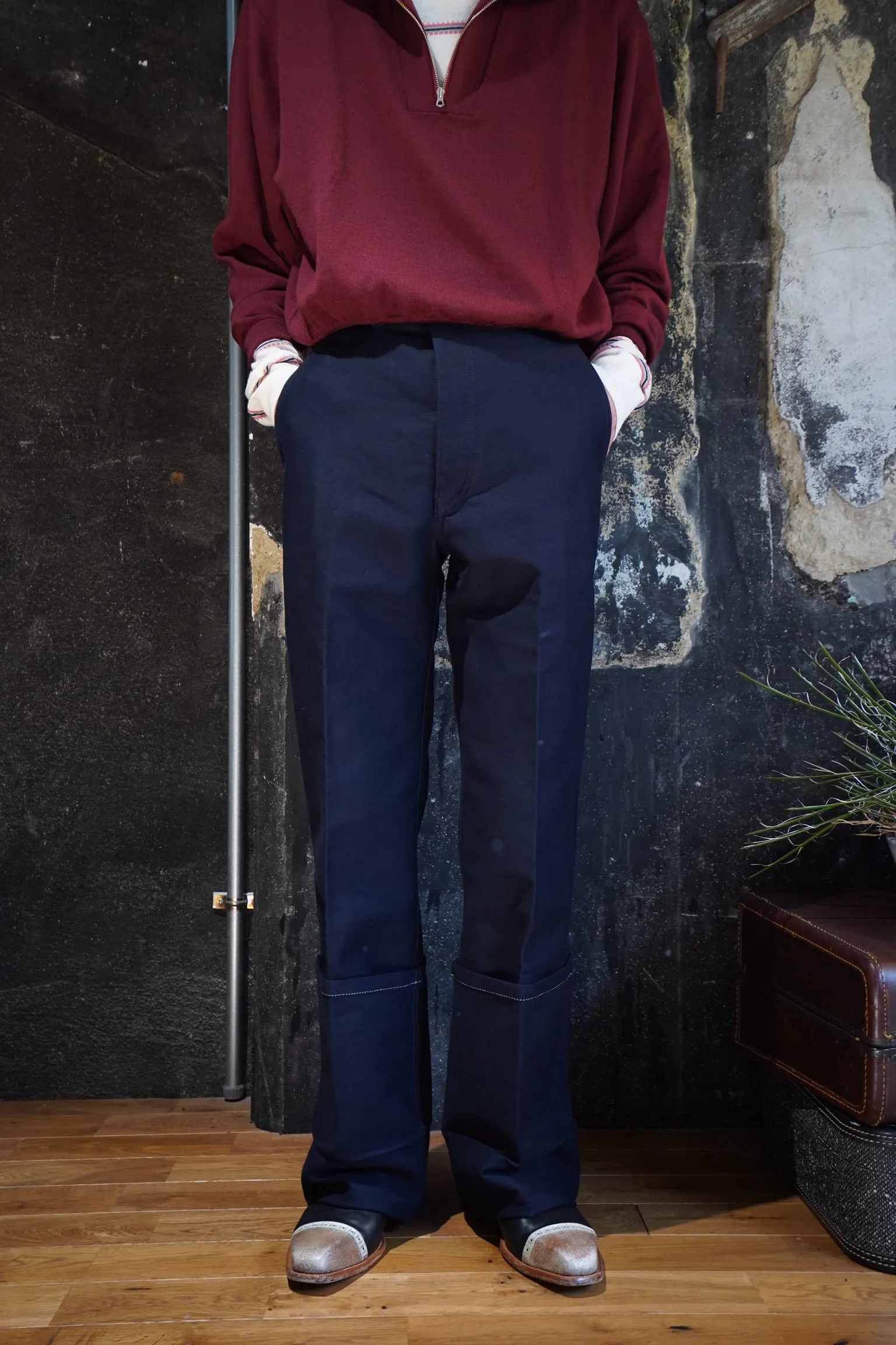 UNIFORME DEEP CUFFS WIDE CHINO TROUSERS (NAVY)