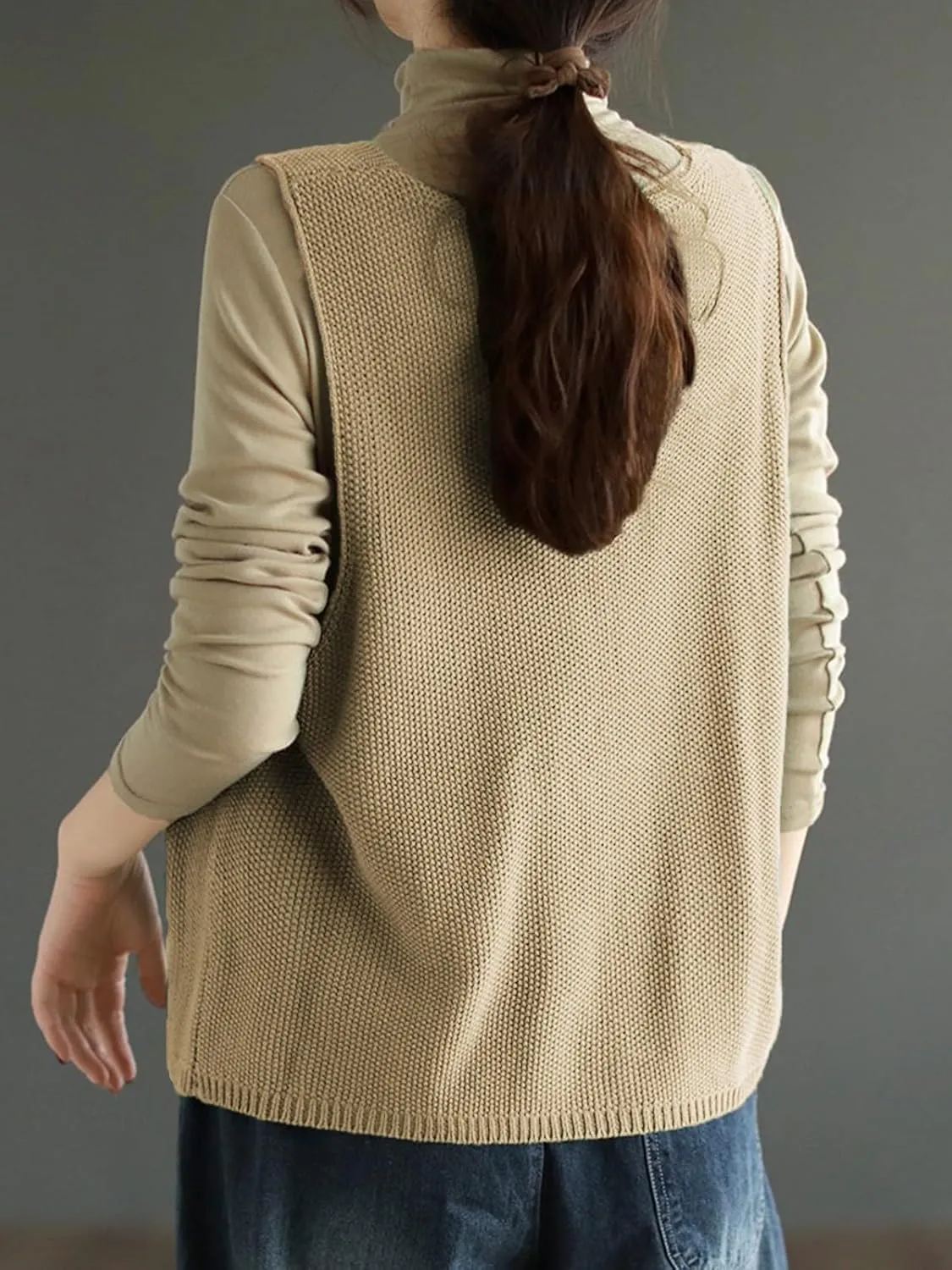 Wowcarbazole Womens V Neck Sweater Vest Sleeveless Button Down Solid Knit Cardigan Vest Casual Knitted Tank Tops with Pockets