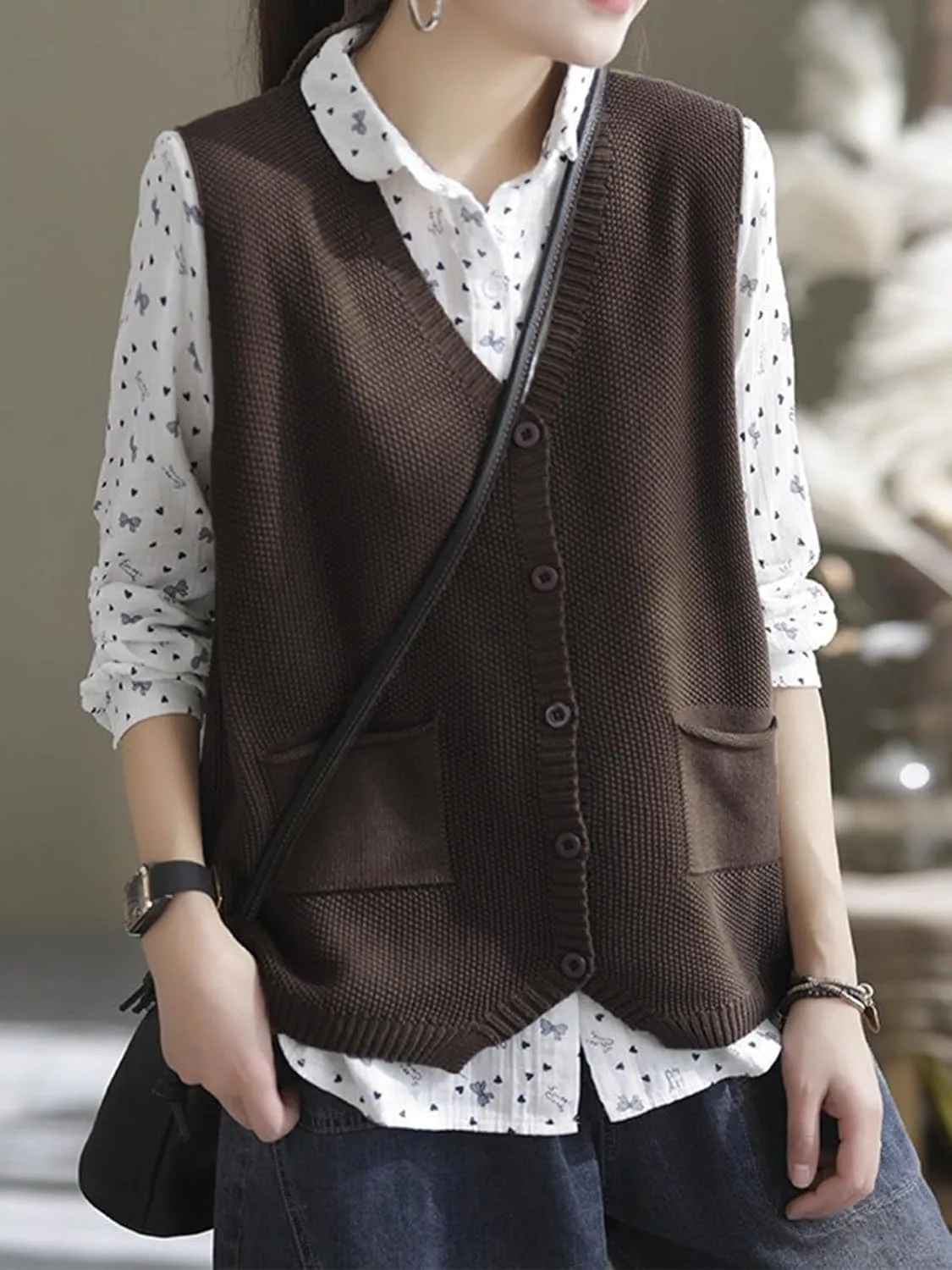 Wowcarbazole Womens V Neck Sweater Vest Sleeveless Button Down Solid Knit Cardigan Vest Casual Knitted Tank Tops with Pockets