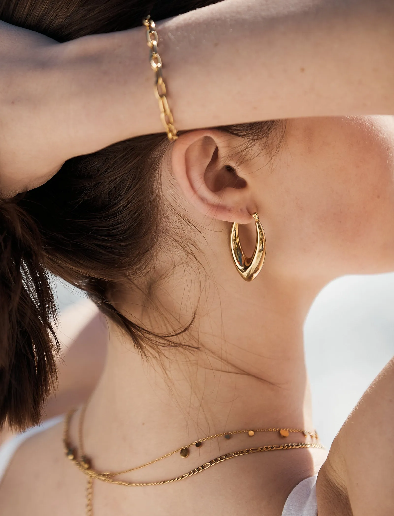 Zoe Hoops