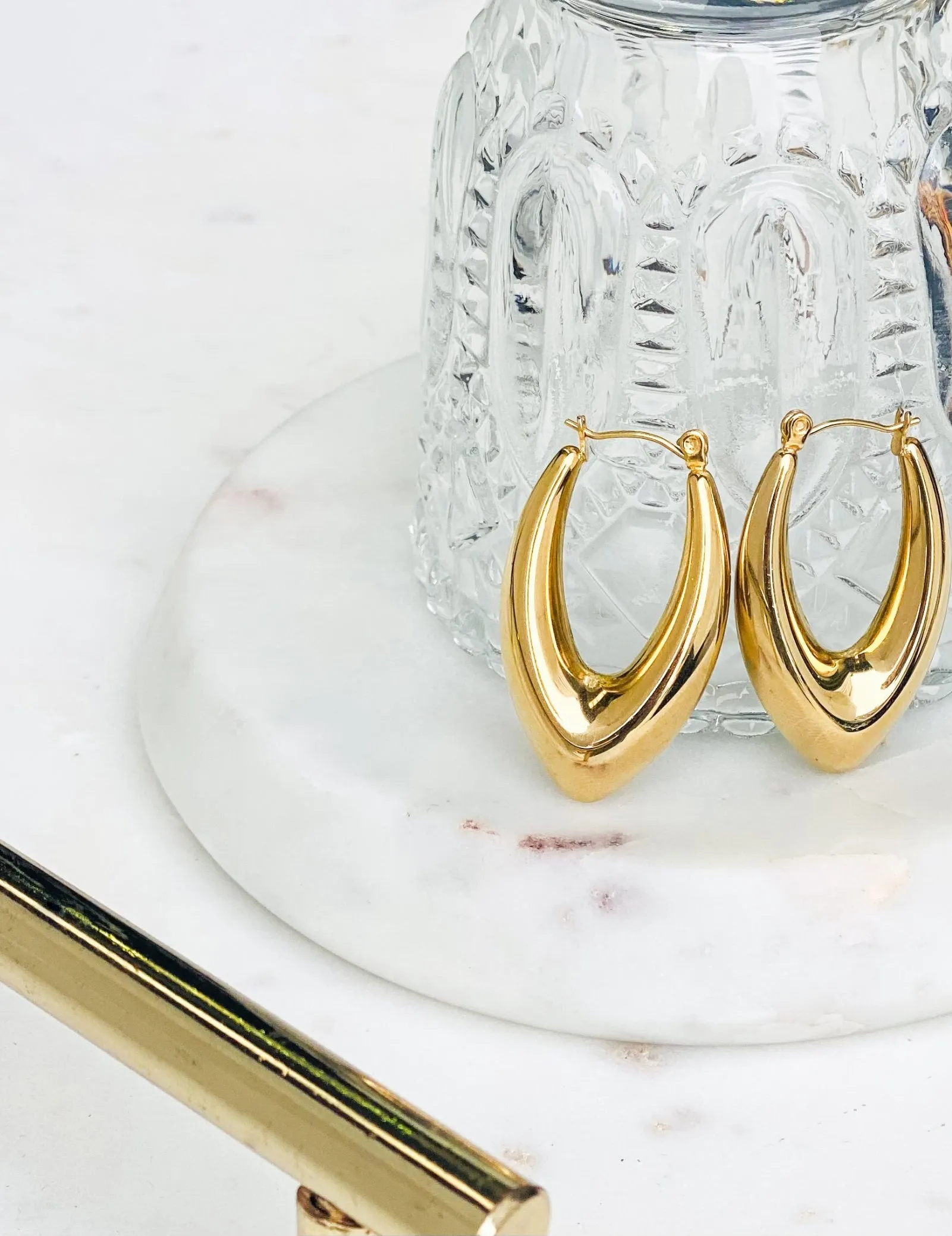 Zoe Hoops